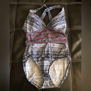 Merona women’s multicolor one piece swimsuit